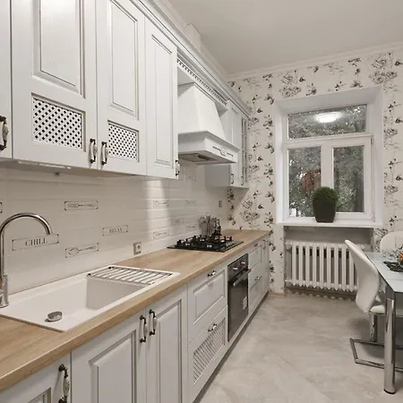 Daire Kms 2-bedrooms Vip Karla Marksa 20