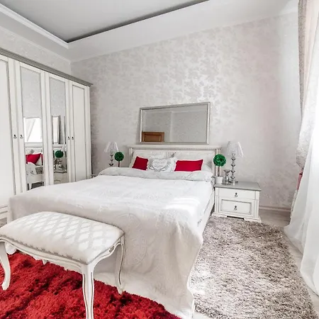 Kms 2-bedrooms Vip Karla Marksa 20 Daire